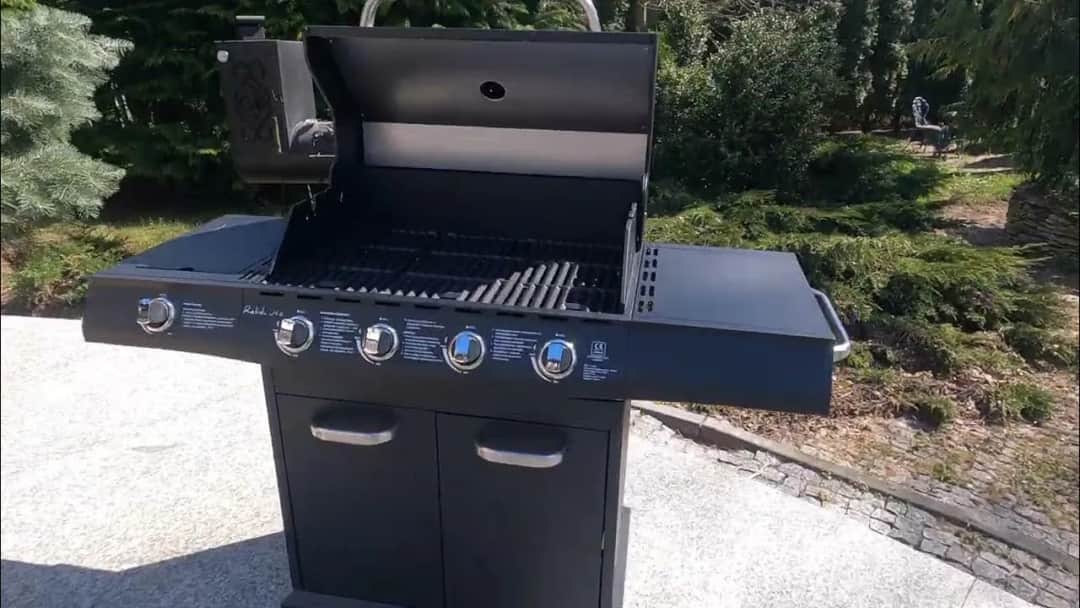 Jak bezpiecznie odpali grilla gazowego? Unikaj groźnych wpadek!