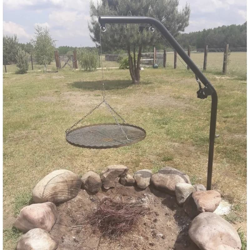Najlepsze grille na ognisko: bezpieczne gotowanie w plenerze bez przykrych niespodzianek